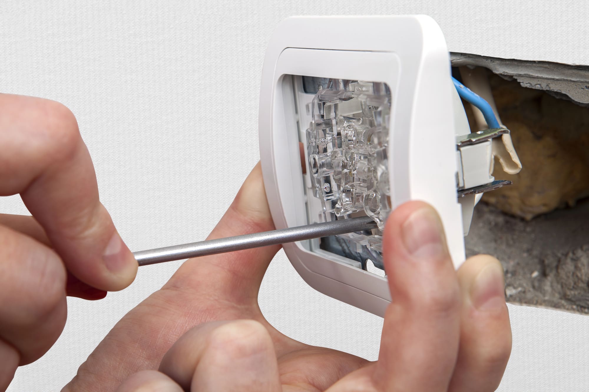 Smart switch installation Cleveland technician wiring internal switch connections